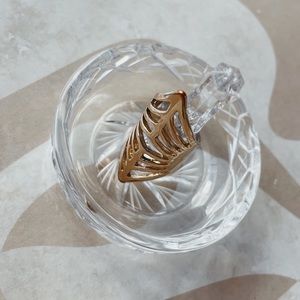 Vintage gold geometric statement ring